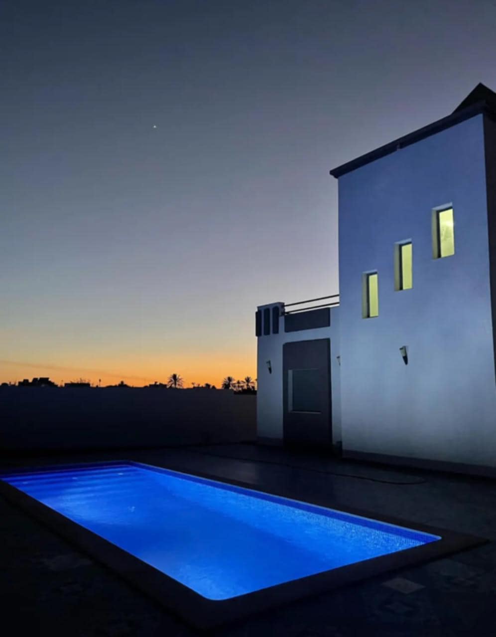 Aida zouari 's profile